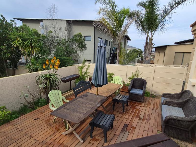 4 Bedroom Property for Sale in Hartenbos Heuwels Western Cape